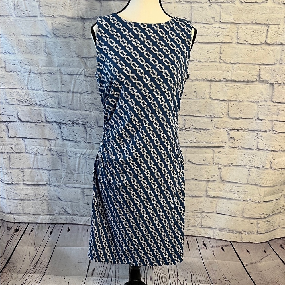 J. McLaughlin Sleeveless Dress Blue & White Chain Link Design Medium Ruching